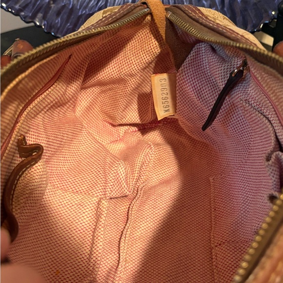 Dooney & Bourke 2pc Barrel Bag & Zipper Pouch - Picture 9 of 9